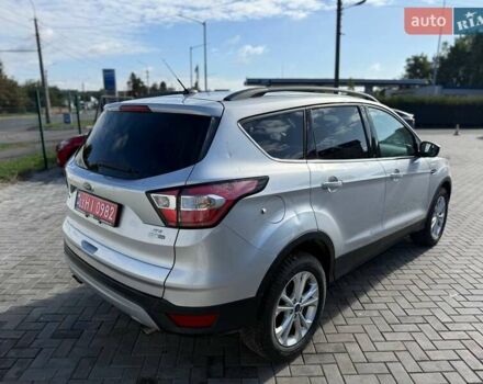 Серый Форд Эскейп, объемом двигателя 2 л и пробегом 172 тыс. км за 10400 $, фото 5 на Automoto.ua