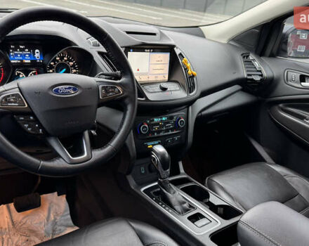 Серый Форд Эскейп, объемом двигателя 1.5 л и пробегом 166 тыс. км за 12477 $, фото 49 на Automoto.ua