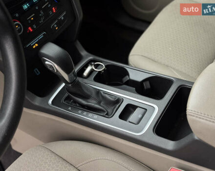 Сірий Форд Ескейп, об'ємом двигуна 1.5 л та пробігом 130 тис. км за 11499 $, фото 20 на Automoto.ua