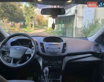 Серый Форд Эскейп, объемом двигателя 2 л и пробегом 231 тыс. км за 12100 $, фото 8 на Automoto.ua