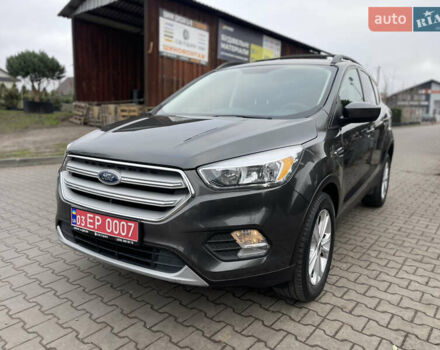 Сірий Форд Ескейп, об'ємом двигуна 1.5 л та пробігом 82 тис. км за 11999 $, фото 2 на Automoto.ua