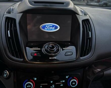 Серый Форд Эскейп, объемом двигателя 2 л и пробегом 81 тыс. км за 17300 $, фото 7 на Automoto.ua