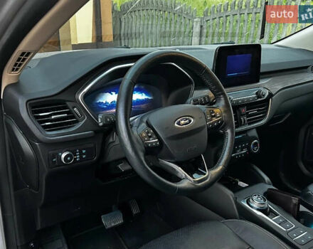 Серый Форд Эскейп, объемом двигателя 2 л и пробегом 55 тыс. км за 15100 $, фото 4 на Automoto.ua