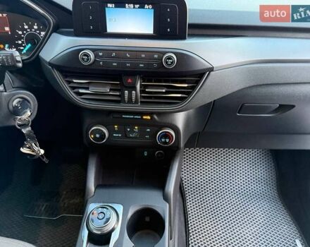 Серый Форд Эскейп, объемом двигателя 1.5 л и пробегом 128 тыс. км за 15999 $, фото 18 на Automoto.ua