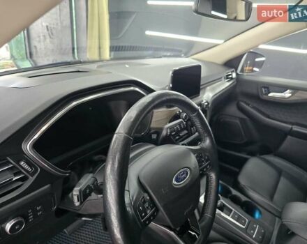 Серый Форд Эскейп, объемом двигателя 2 л и пробегом 137 тыс. км за 18450 $, фото 37 на Automoto.ua