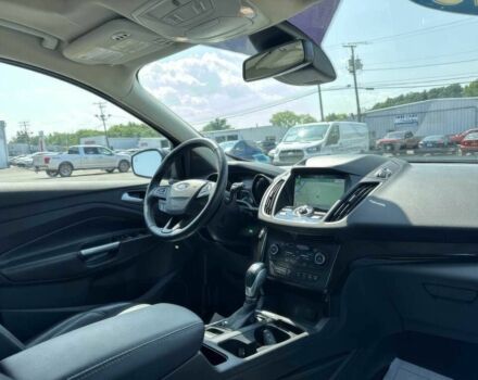 Сірий Форд Ескейп, об'ємом двигуна 2 л та пробігом 47 тис. км за 3500 $, фото 9 на Automoto.ua