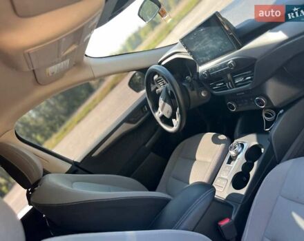 Сірий Форд Ескейп, об'ємом двигуна 1.5 л та пробігом 157 тис. км за 16000 $, фото 5 на Automoto.ua