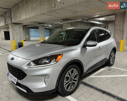Серый Форд Эскейп, объемом двигателя 1.5 л и пробегом 244 тыс. км за 12100 $, фото 2 на Automoto.ua