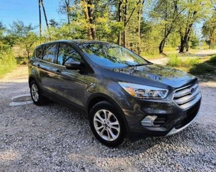 Серый Форд Эскейп, объемом двигателя 1.5 л и пробегом 96 тыс. км за 10000 $, фото 1 на Automoto.ua