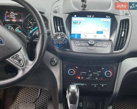 Сірий Форд Ескейп, об'ємом двигуна 1.5 л та пробігом 100 тис. км за 15500 $, фото 8 на Automoto.ua