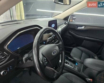 Серый Форд Эскейп, объемом двигателя 2 л и пробегом 137 тыс. км за 18450 $, фото 33 на Automoto.ua