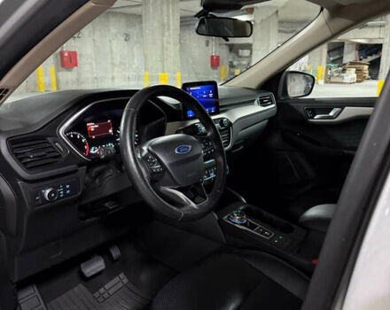 Серый Форд Эскейп, объемом двигателя 1.5 л и пробегом 244 тыс. км за 12100 $, фото 20 на Automoto.ua