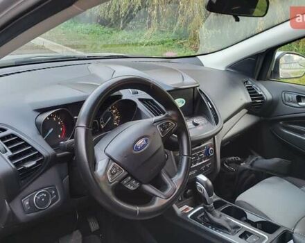 Форд Эскейп 2019 в Дубно на Automoto.ua Серый Форд Эскейп, объемом двигателя 1.5 л и пробегом 159 тыс. км за 11500 $, фото 7 на Automoto.ua