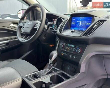 Серый Форд Эскейп, объемом двигателя 1.5 л и пробегом 156 тыс. км за 14700 $, фото 19 на Automoto.ua