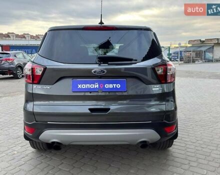 Серый Форд Эскейп, объемом двигателя 1.5 л и пробегом 156 тыс. км за 14700 $, фото 7 на Automoto.ua