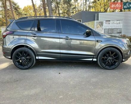 Серый Форд Эскейп, объемом двигателя 2.5 л и пробегом 54 тыс. км за 16800 $, фото 3 на Automoto.ua