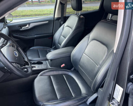 Сірий Форд Ескейп, об'ємом двигуна 2 л та пробігом 105 тис. км за 18950 $, фото 34 на Automoto.ua