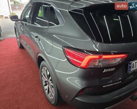 Серый Форд Эскейп, объемом двигателя 2 л и пробегом 137 тыс. км за 18450 $, фото 25 на Automoto.ua