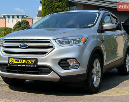 Сірий Форд Ескейп, об'ємом двигуна 1.5 л та пробігом 96 тис. км за 14999 $, фото 2 на Automoto.ua