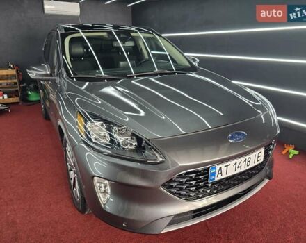 Серый Форд Эскейп, объемом двигателя 2 л и пробегом 137 тыс. км за 18450 $, фото 6 на Automoto.ua