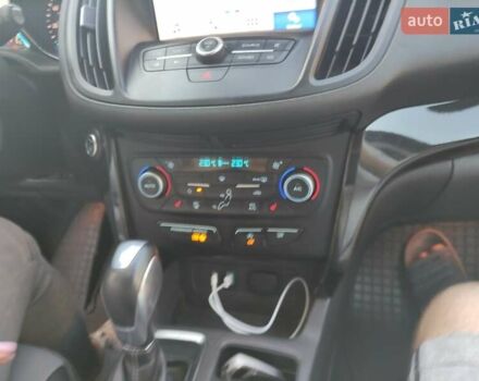 Сірий Форд Ескейп, об'ємом двигуна 1.5 л та пробігом 75 тис. км за 12850 $, фото 9 на Automoto.ua