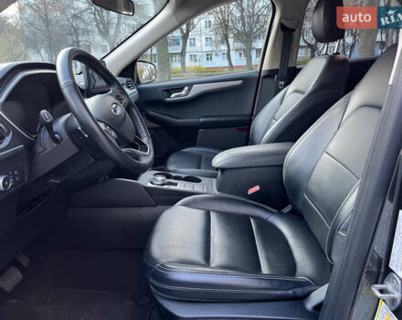 Сірий Форд Ескейп, об'ємом двигуна 2 л та пробігом 105 тис. км за 18950 $, фото 35 на Automoto.ua