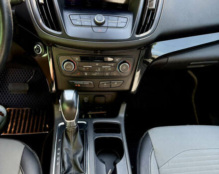 Серый Форд Эскейп, объемом двигателя 1.5 л и пробегом 79 тыс. км за 14700 $, фото 17 на Automoto.ua