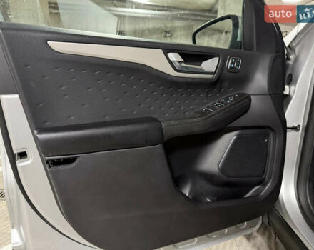 Серый Форд Эскейп, объемом двигателя 1.5 л и пробегом 244 тыс. км за 12500 $, фото 21 на Automoto.ua