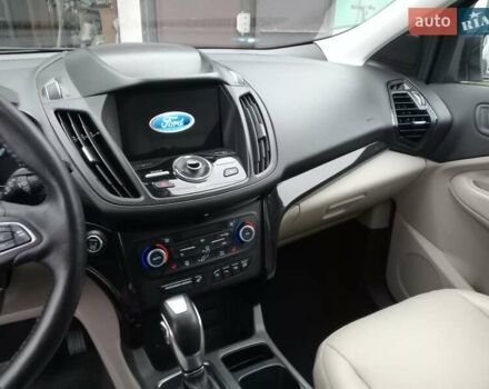 Сірий Форд Ескейп, об'ємом двигуна 2 л та пробігом 145 тис. км за 16200 $, фото 12 на Automoto.ua
