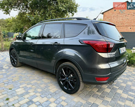 Серый Форд Эскейп, объемом двигателя 1.5 л и пробегом 79 тыс. км за 14700 $, фото 4 на Automoto.ua