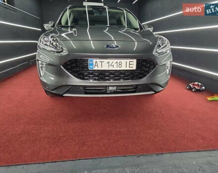 Серый Форд Эскейп, объемом двигателя 2 л и пробегом 137 тыс. км за 18450 $, фото 12 на Automoto.ua