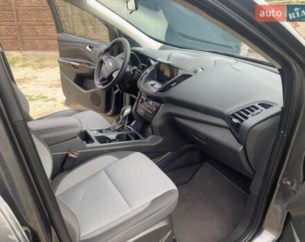 Серый Форд Эскейп, объемом двигателя 1.5 л и пробегом 116 тыс. км за 13700 $, фото 6 на Automoto.ua