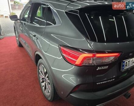 Серый Форд Эскейп, объемом двигателя 2 л и пробегом 137 тыс. км за 18450 $, фото 20 на Automoto.ua