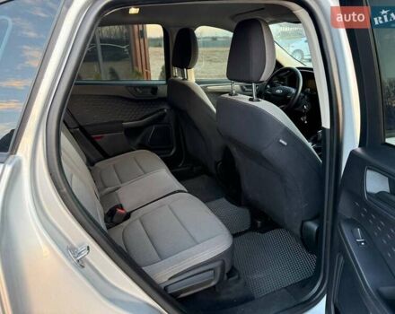 Серый Форд Эскейп, объемом двигателя 1.5 л и пробегом 128 тыс. км за 15999 $, фото 13 на Automoto.ua