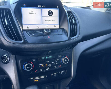 Сірий Форд Ескейп, об'ємом двигуна 1.5 л та пробігом 215 тис. км за 9699 $, фото 12 на Automoto.ua