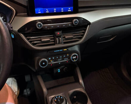 Серый Форд Эскейп, объемом двигателя 1.5 л и пробегом 244 тыс. км за 12500 $, фото 31 на Automoto.ua