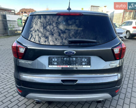 Сірий Форд Ескейп, об'ємом двигуна 1.5 л та пробігом 215 тис. км за 9699 $, фото 4 на Automoto.ua