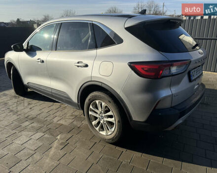 Сірий Форд Ескейп, об'ємом двигуна 1.5 л та пробігом 77 тис. км за 17300 $, фото 4 на Automoto.ua