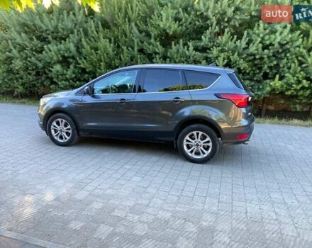 Серый Форд Эскейп, объемом двигателя 1.5 л и пробегом 206 тыс. км за 12600 $, фото 5 на Automoto.ua