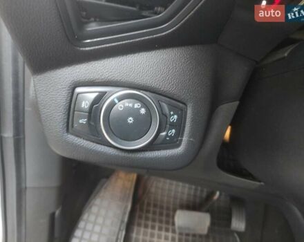 Сірий Форд Ескейп, об'ємом двигуна 1.5 л та пробігом 75 тис. км за 12850 $, фото 16 на Automoto.ua