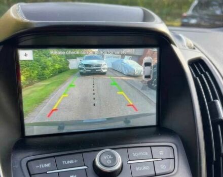 Сірий Форд Ескейп, об'ємом двигуна 1.5 л та пробігом 40 тис. км за 10000 $, фото 7 на Automoto.ua