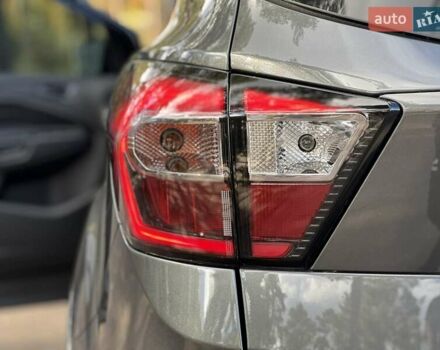 Серый Форд Эскейп, объемом двигателя 2.5 л и пробегом 54 тыс. км за 16800 $, фото 9 на Automoto.ua