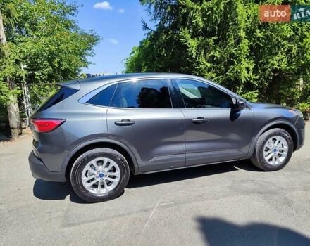 Сірий Форд Ескейп, об'ємом двигуна 1.5 л та пробігом 218 тис. км за 15500 $, фото 4 на Automoto.ua