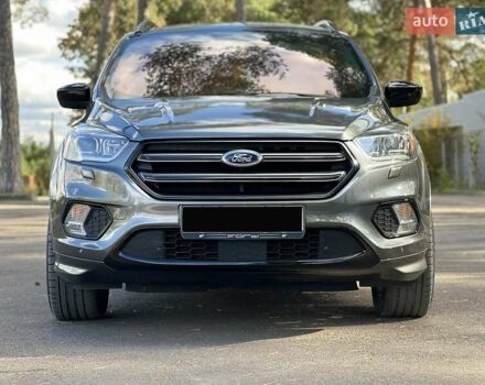 Серый Форд Эскейп, объемом двигателя 2.5 л и пробегом 54 тыс. км за 16800 $, фото 1 на Automoto.ua
