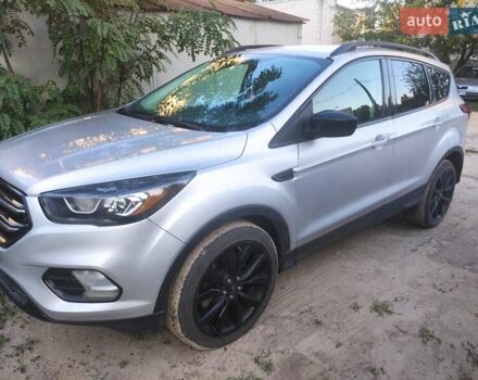 Сірий Форд Ескейп, об'ємом двигуна 1.5 л та пробігом 75 тис. км за 12850 $, фото 12 на Automoto.ua