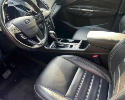 Сірий Форд Ескейп, об'ємом двигуна 1.5 л та пробігом 40 тис. км за 10000 $, фото 5 на Automoto.ua