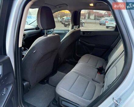 Серый Форд Эскейп, объемом двигателя 1.5 л и пробегом 128 тыс. км за 15999 $, фото 10 на Automoto.ua