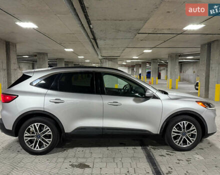 Серый Форд Эскейп, объемом двигателя 1.5 л и пробегом 244 тыс. км за 12500 $, фото 8 на Automoto.ua