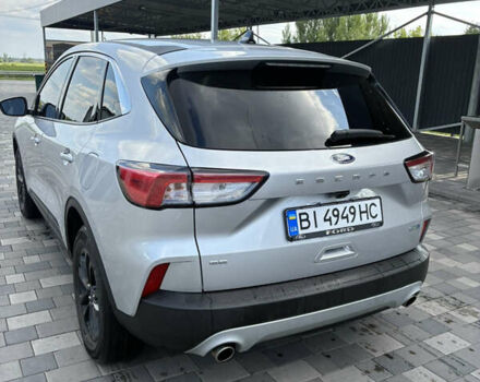 Сірий Форд Ескейп, об'ємом двигуна 1.5 л та пробігом 64 тис. км за 16550 $, фото 5 на Automoto.ua
