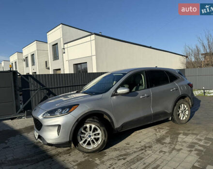 Сірий Форд Ескейп, об'ємом двигуна 1.5 л та пробігом 77 тис. км за 17300 $, фото 2 на Automoto.ua